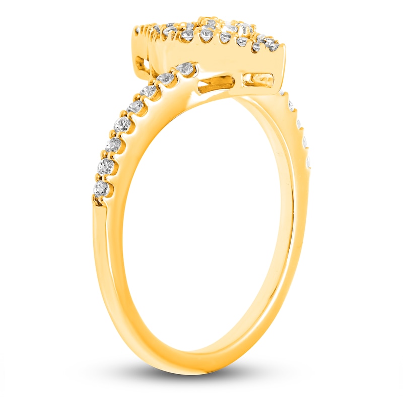 Main Image 2 of Diamond Ring 1/4 ct tw Round 10K Yellow Gold