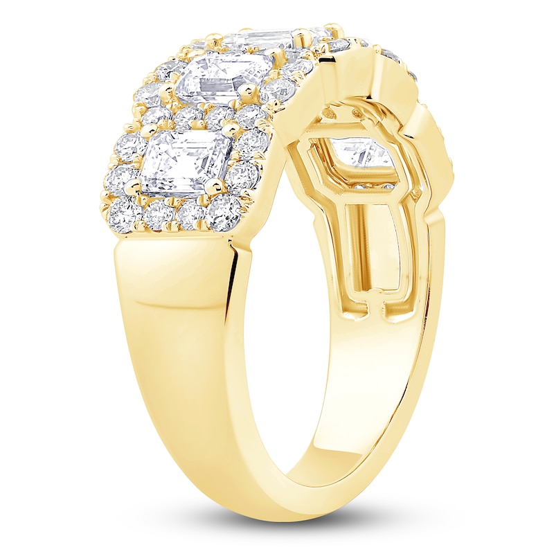 Main Image 2 of Emerald & Round-Cut Diamond Anniversary Band 2 ct tw 14K Yellow Gold