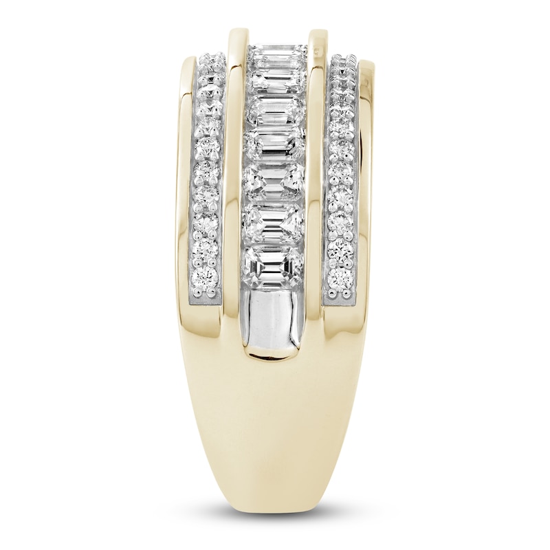 Main Image 4 of Men's Emerald-Cut & Round Diamond Anniversary Band 1-5/8 ct tw 14K Yellow Gold