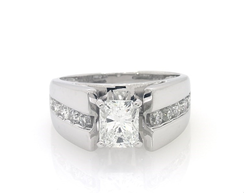 Main Image 1 of Previously Owned Princess & Round-Cut Diamond Engagement Ring 1-1/3 ct tw 14K White Gold