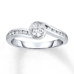 Diamond Engagement Ring 5/8 ct tw Round-cut 14K White Gold